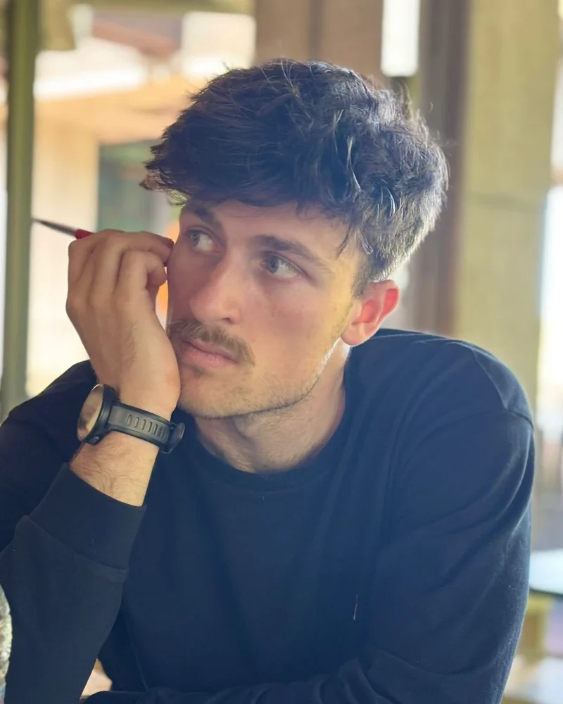 Portrait of Jules Geskens, co-founder of Work-Out
